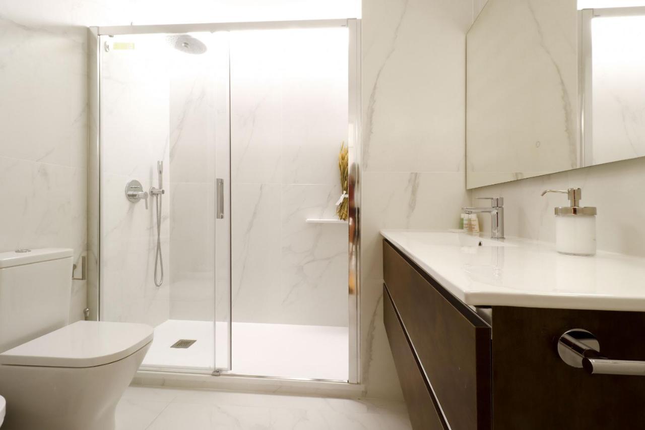 Royal Madrid Apartamento Exterior foto