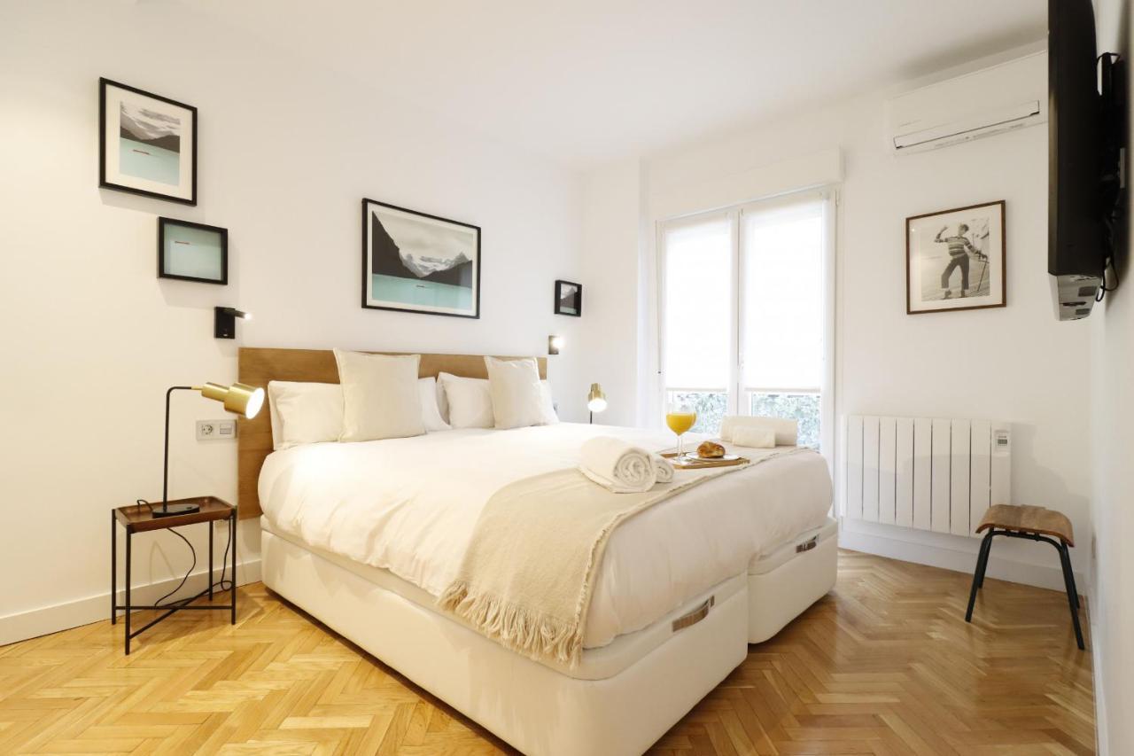 Royal Madrid Apartamento Exterior foto